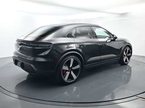 Certified 2025 Porsche Macan 4S Electric image 15