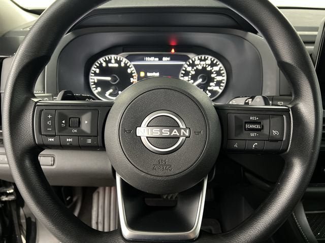 Used 2024 Nissan Pathfinder S FWD image 11