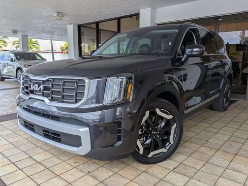 Used 2025 Kia Telluride S FWD image 1