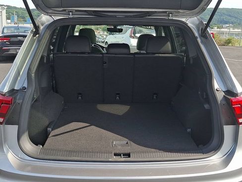 Used 2021 Volkswagen Tiguan SE R-Line AWD/4WD image 27