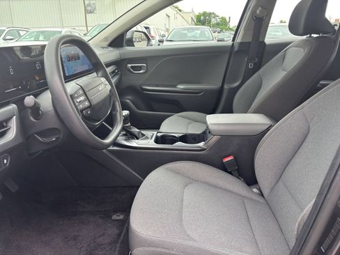 Used 2025 Kia K4 FWD image 22