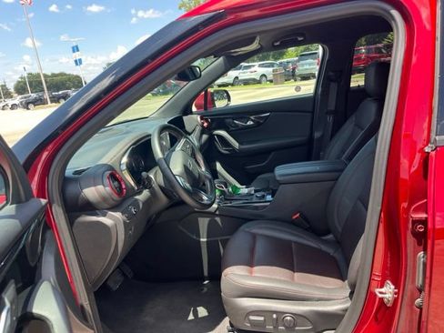Used 2025 Chevrolet Blazer RS FWD image 17