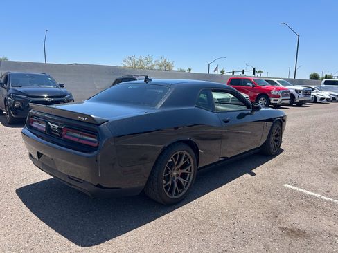 Used 2015 Dodge Challenger SRT Hellcat RWD image 4