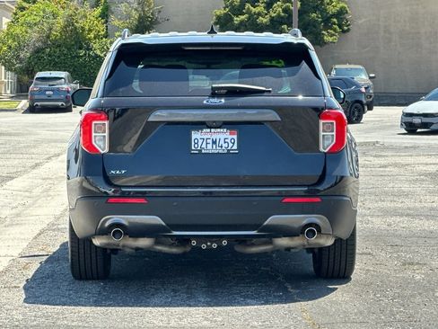 Certified 2021 Ford Explorer XLT w/ Equipment Group 202A RWD image 4