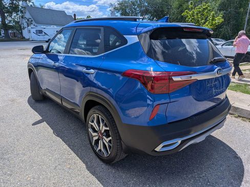 Used 2021 Kia Seltos SX w/ SX Sunroof Package AWD/4WD image 4