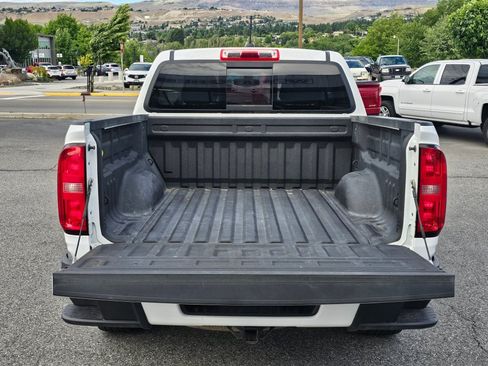 Used 2017 Chevrolet Colorado LT w/ LT Convenience Package AWD/4WD image 5