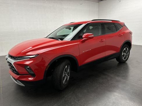 Used 2024 Chevrolet Blazer LT w/ LPO, Floor Liner Package FWD image 4