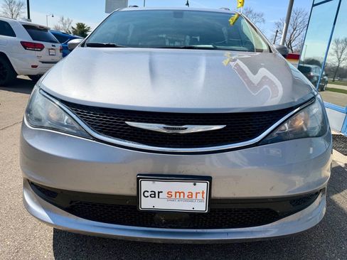 Used 2021 Chrysler Voyager Lxi FWD image 9