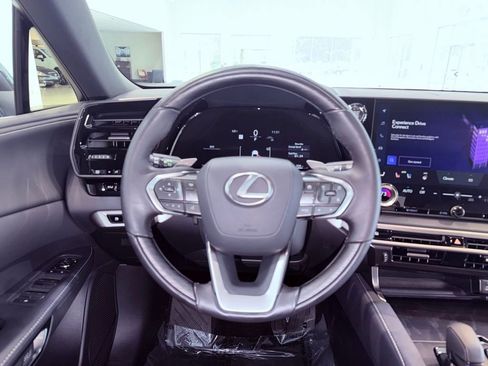 Used 2025 Lexus RX 350 Premium w/ Accessory Package (Z1) FWD image 19