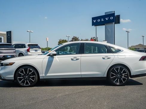 Used 2026 Honda Accord Touring image 7