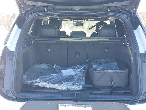 New 2026 Land Rover Range Rover Sport SE image 7