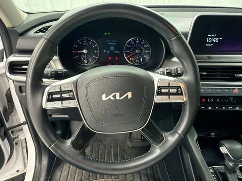 Used 2022 Kia Telluride LX FWD image 16