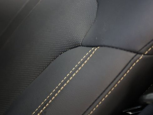 Used 2025 MAZDA CX-70 Plug-In Hybrid w/ Premium Pkg image 38