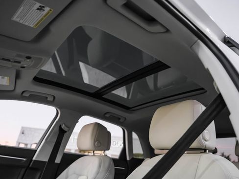 Used 2021 Audi Q3 2.0T Premium w/ Convenience Package image 22