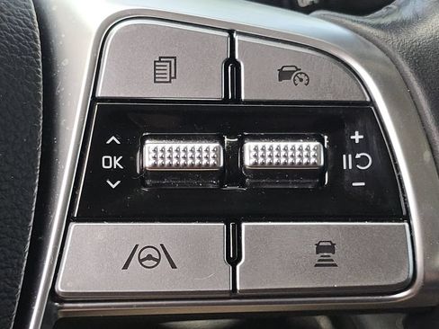 Used 2024 Kia Telluride LX FWD image 31