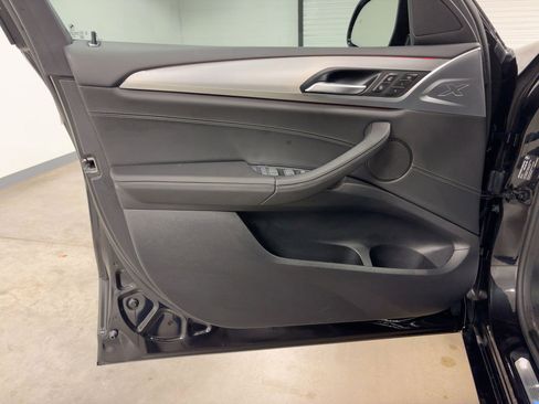 Certified 2025 BMW X4 xDrive30i w/ Premium Package image 12