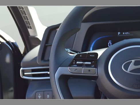 New 2026 Hyundai Elantra SE FWD image 18