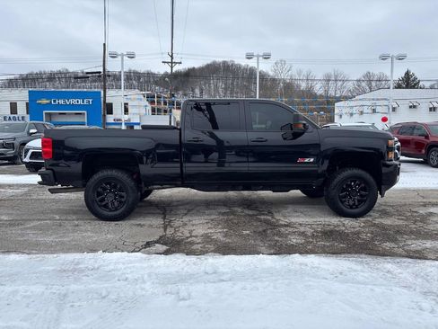 Used 2017 Chevrolet Silverado 2500 LT w/ Midnight Edition image 6