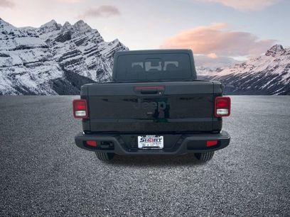 New 2025 Jeep Gladiator Sport