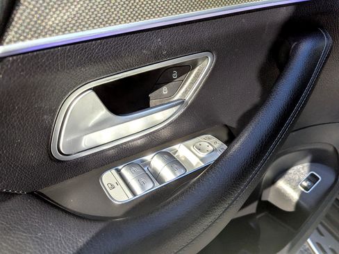 Used 2023 Mercedes-Benz GLS 450 4MATIC image 13