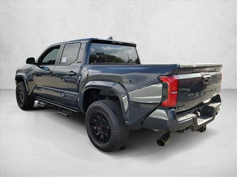 Used 2025 Toyota Tacoma SR5 AWD/4WD image 7