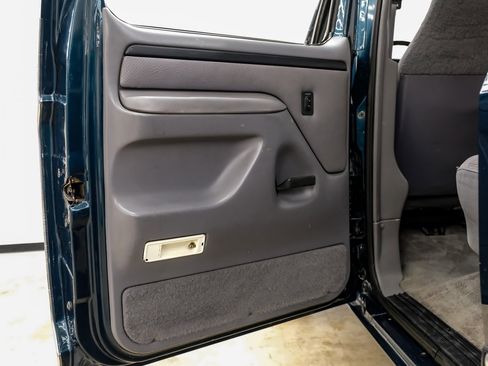 Used 1997 Ford F350 XLT image 44