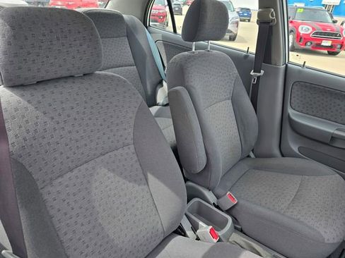 Used 2003 Kia Rio Sedan FWD image 17