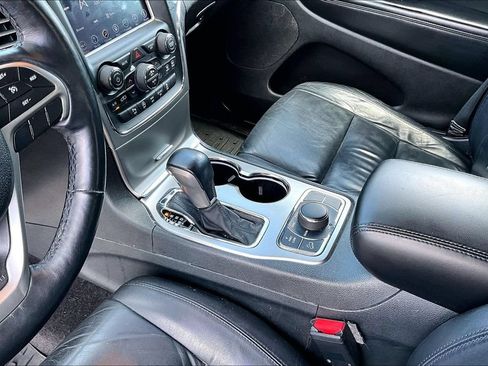 Used 2018 Jeep Grand Cherokee Limited AWD/4WD image 15