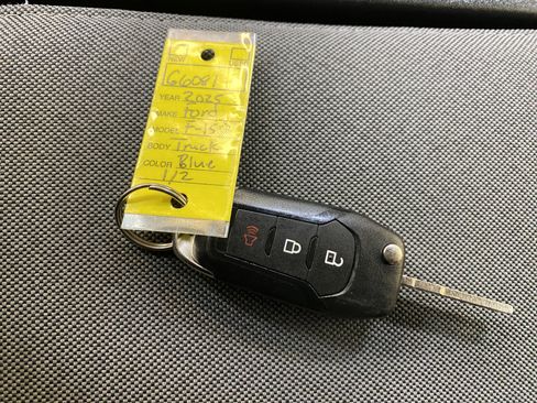 Used 2025 Ford F150 XLT image 44