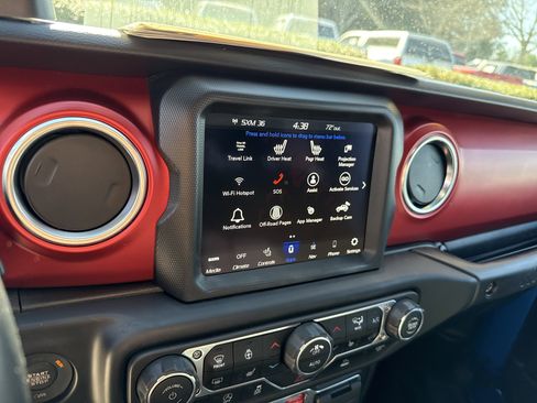 Used 2022 Jeep Wrangler Unlimited Rubicon w/ LED Lighting Group image 30