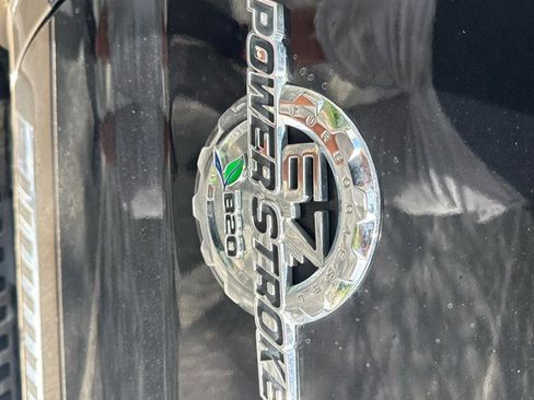 Used 2011 Ford F250 Lariat w/ Lariat Interior Pkg image 7