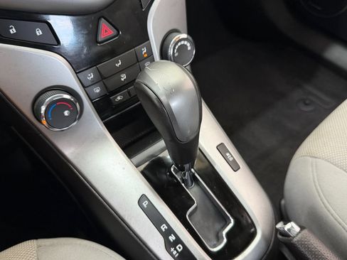 Used 2013 Chevrolet Cruze LT w/ All-Star Edition FWD image 15