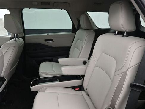 New 2026 Nissan Pathfinder SL w/ SL Premium Package AWD/4WD image 26