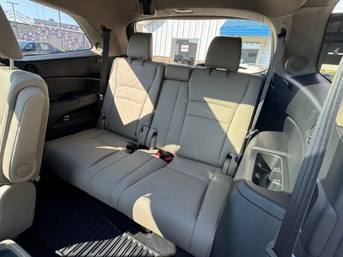 Used 2017 Honda Pilot Elite image 19