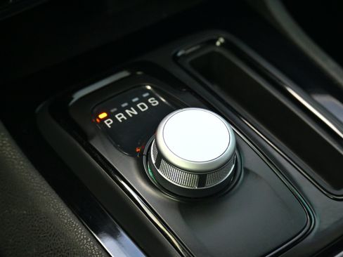 Used 2022 Chrysler 300 S w/ Comfort Group image 13