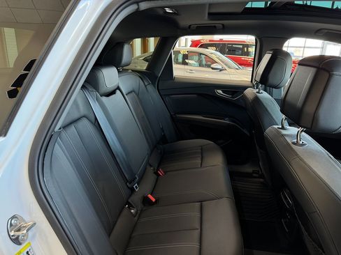 Used 2024 Audi Q4 e-tron Premium Plus w/ Premium Plus image 51