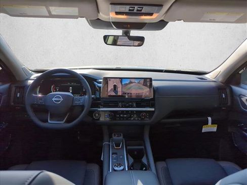 New 2026 Nissan Pathfinder Platinum w/ Cargo Package AWD/4WD image 18