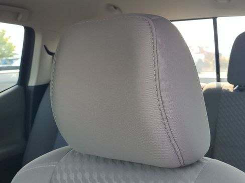 Used 2020 Toyota Tacoma SR5 RWD image 12