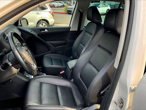Used 2014 Volkswagen Tiguan SEL image 14