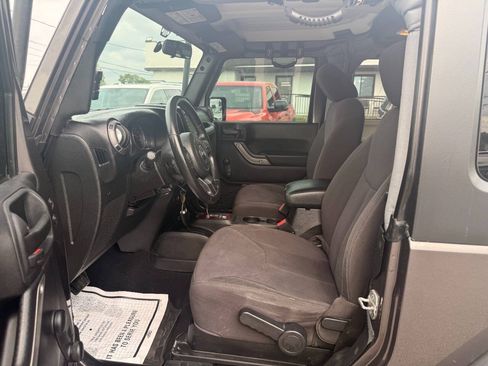 Used 2014 Jeep Wrangler Sport AWD/4WD image 13