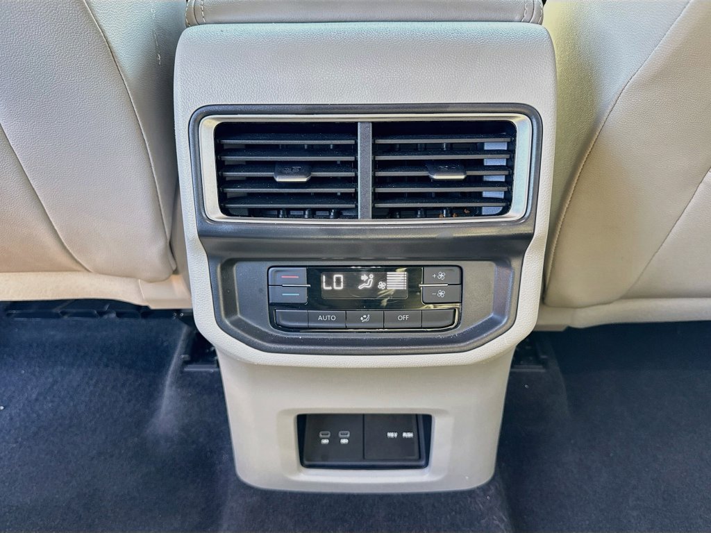 Used 2024 Volkswagen Atlas SE FWD image 15