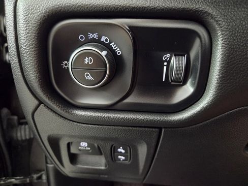 Used 2025 RAM 1500 Big Horn RWD image 20
