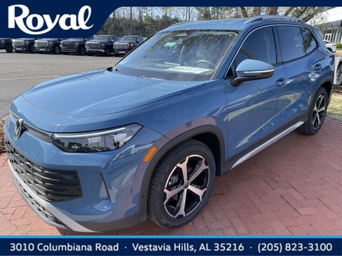 New 2026 Volkswagen Tiguan SE image 1