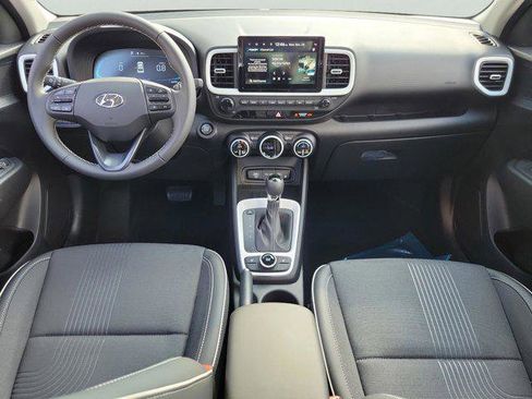 New 2025 Hyundai Venue Limited image 11