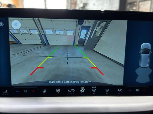 Used 2025 Ford Escape Platinum image 28