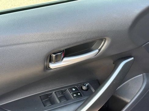 Used 2021 Toyota Corolla SE FWD image 18