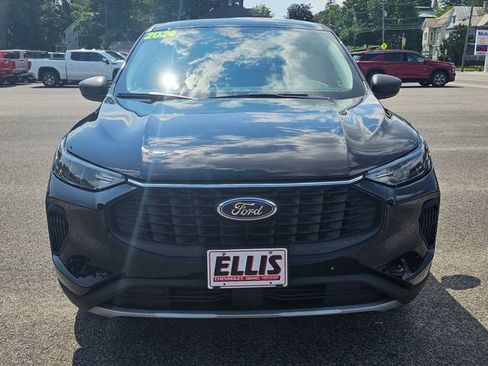 Used 2024 Ford Escape Active AWD/4WD image 2
