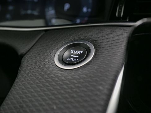 Used 2023 Land Rover Range Rover Evoque S image 37