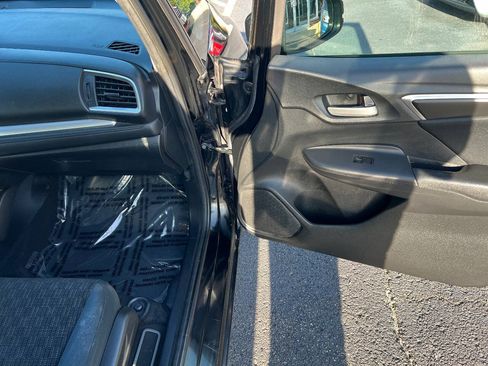Used 2015 Honda Fit LX image 27