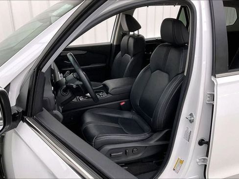 Certified 2025 Honda Pilot EX-L image 8